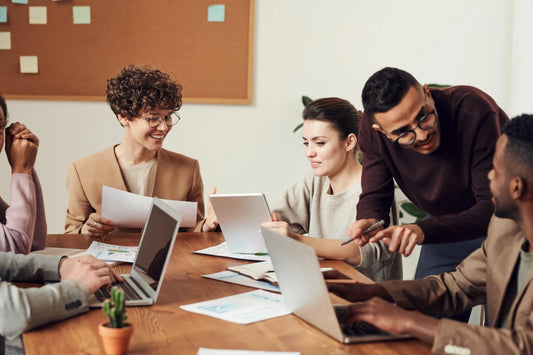The Art of Corporate Gifting: Strengthening Business Relationships
